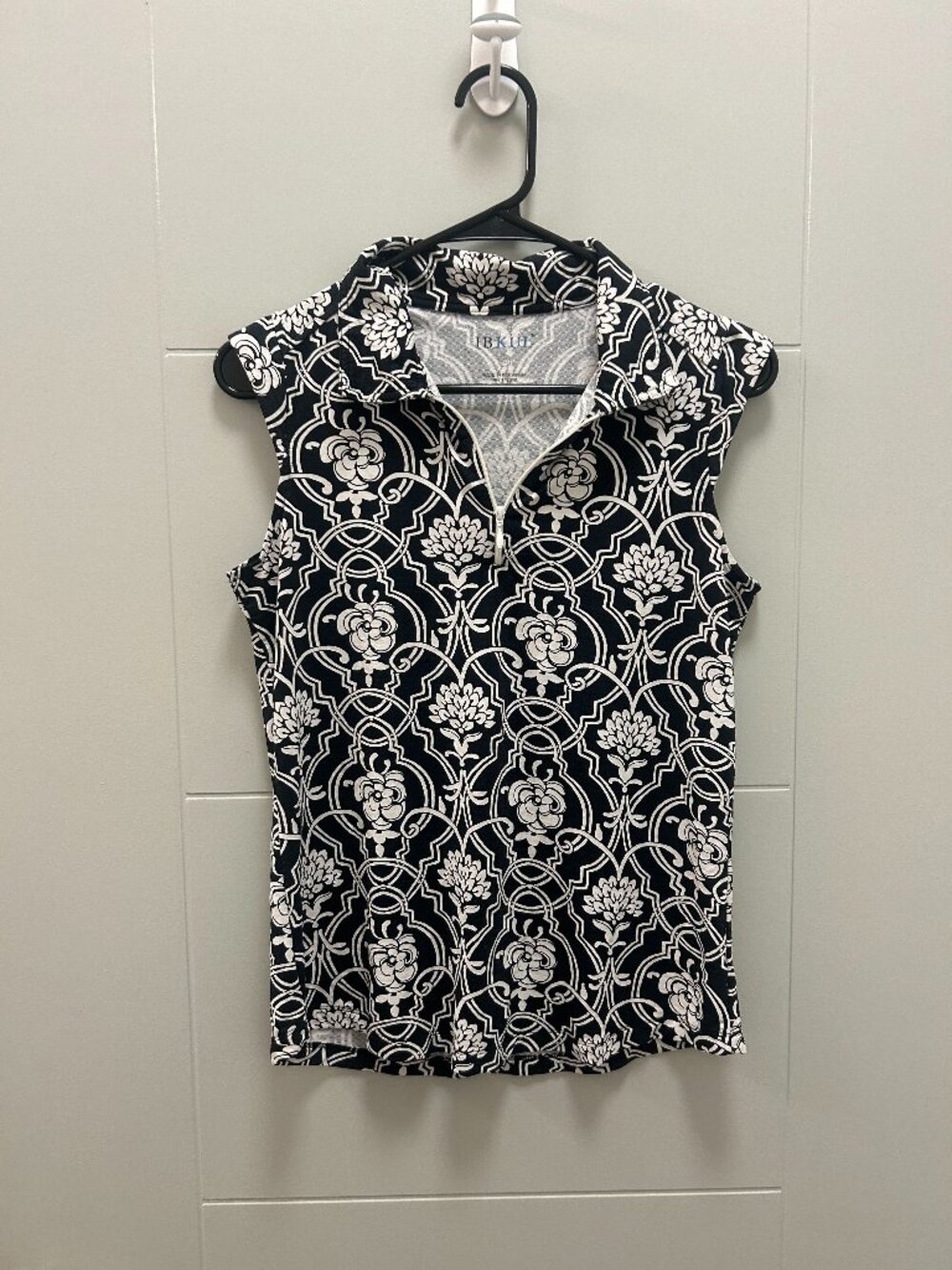 IBKUL Womens Small Black White Tank Top Floral Damask Golf Polo Sleeveless